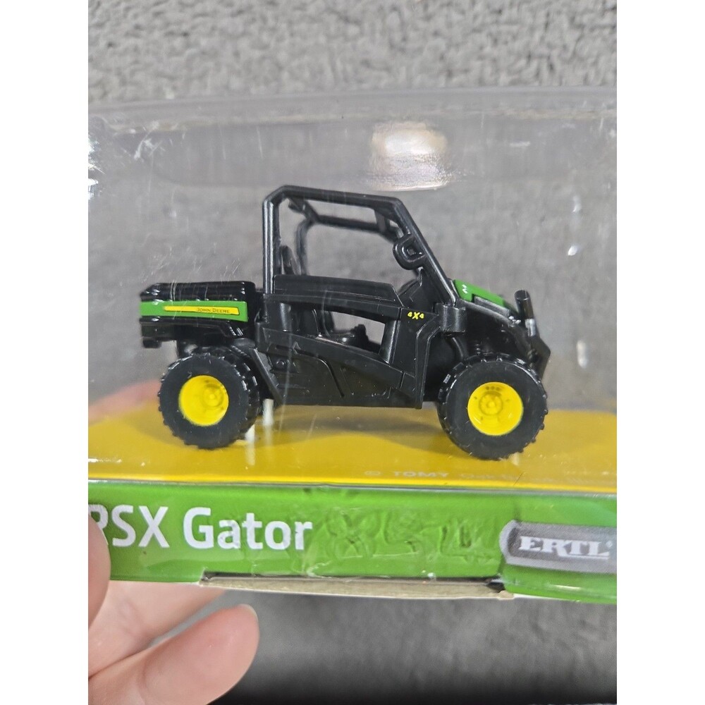 John Deere ERTL RSX Gator 850i 1:40 Scale Diecast Toy Side by Side 4 Wheeler